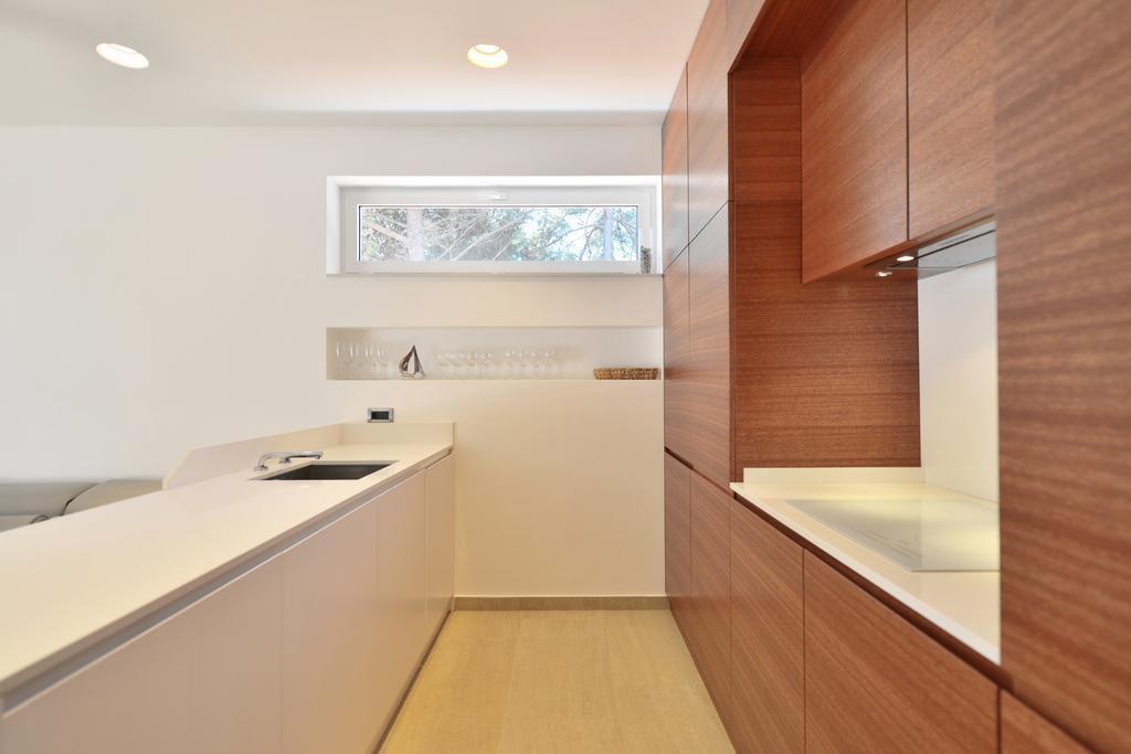 Chiponsky One - 5 Star Beachfront Property Бол Экстерьер фото