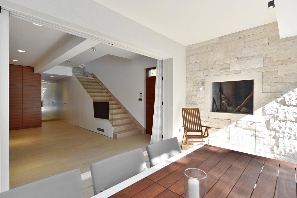 Chiponsky One - 5 Star Beachfront Property Бол Экстерьер фото